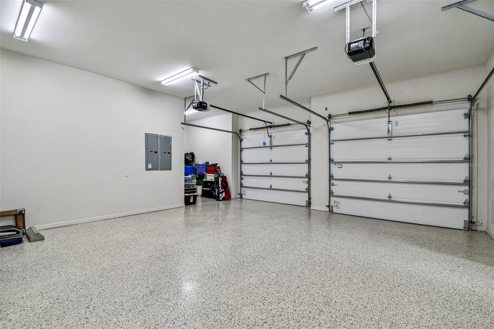 2807 W PARKLAND BLVD