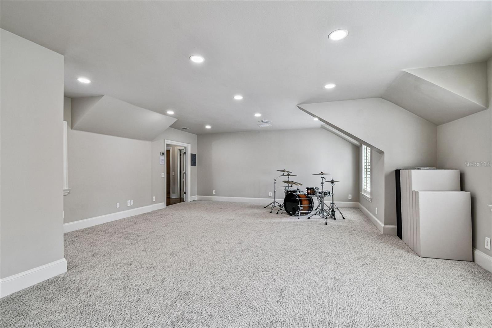 2807 W PARKLAND BLVD