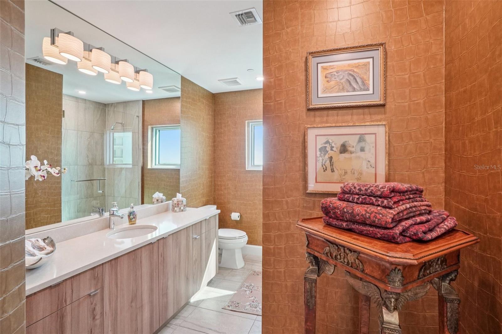 3401 BAYSHORE BLVD #1704