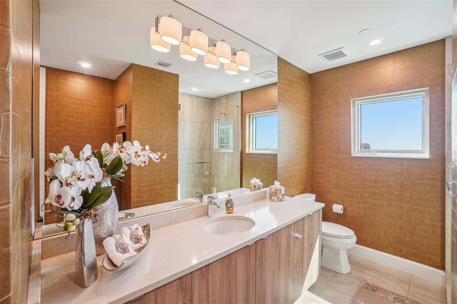 3401 BAYSHORE BLVD #1704