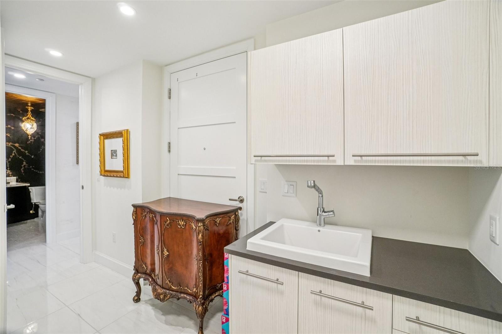 3401 BAYSHORE BLVD #1704