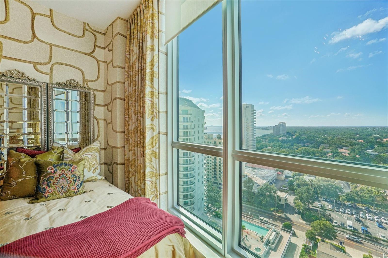 3401 BAYSHORE BLVD #1704