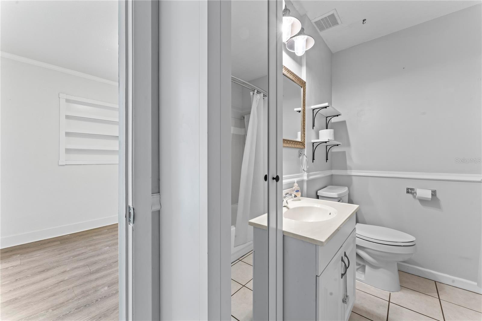 4011 W EL PRADO BLVD