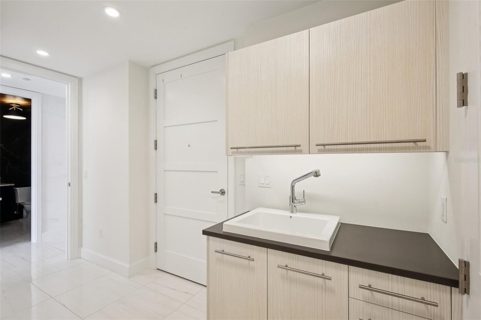 3401 BAYSHORE BLVD #1704