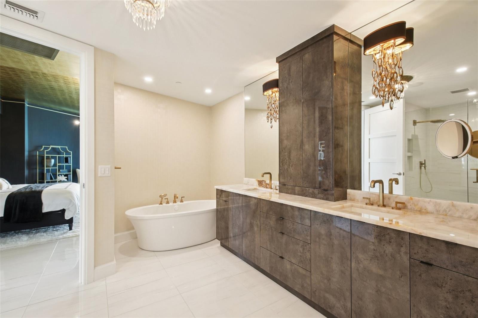 3401 BAYSHORE BLVD #1704