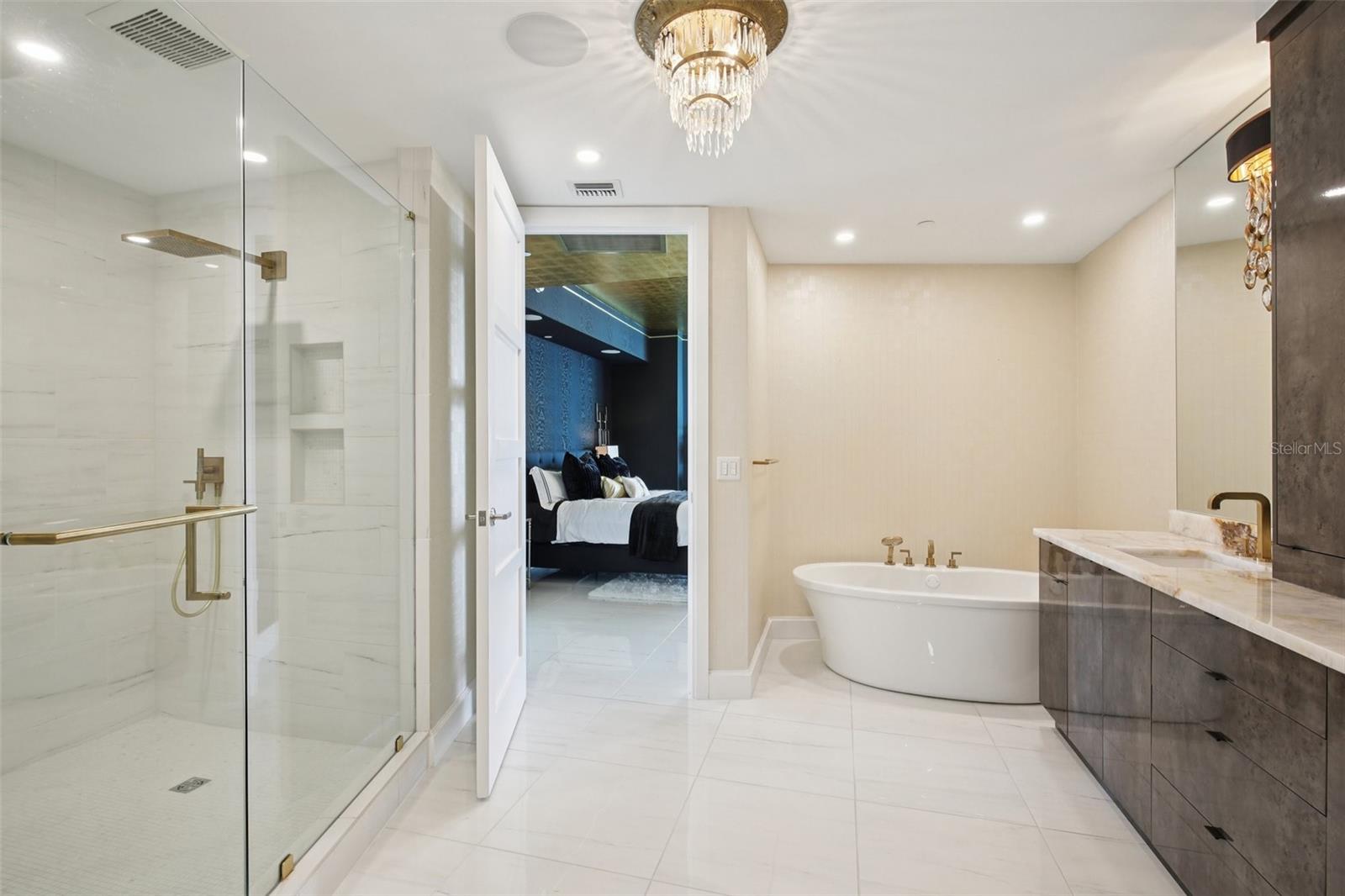 3401 BAYSHORE BLVD #1704