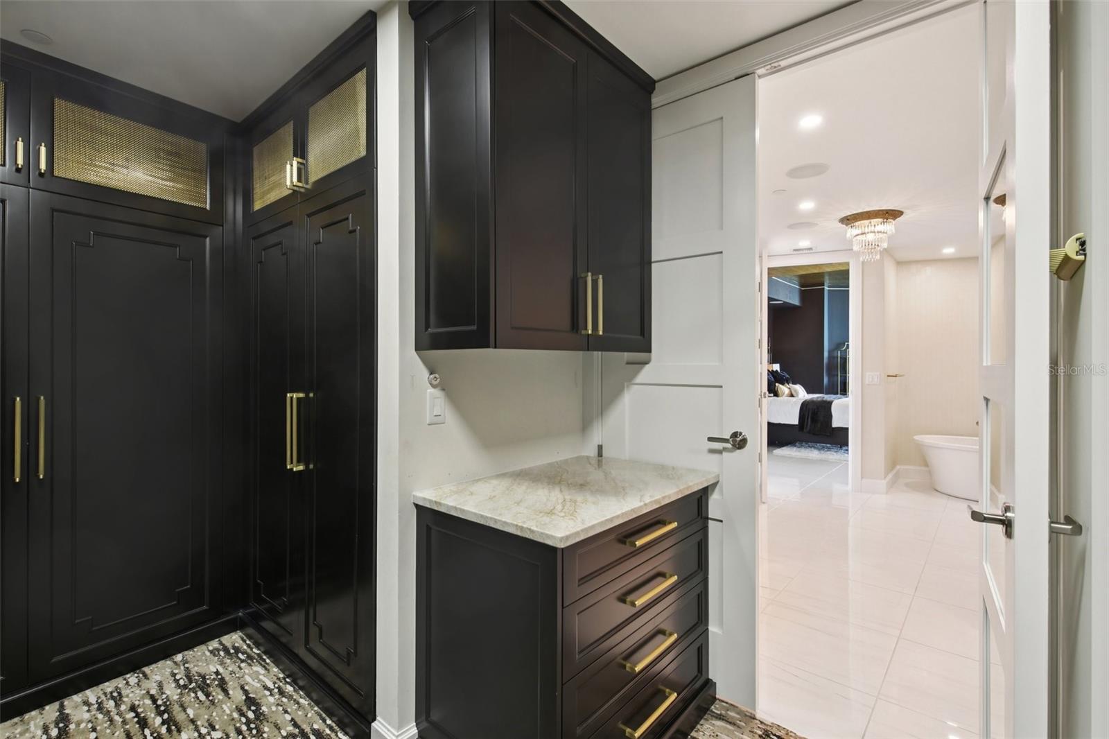 3401 BAYSHORE BLVD #1704