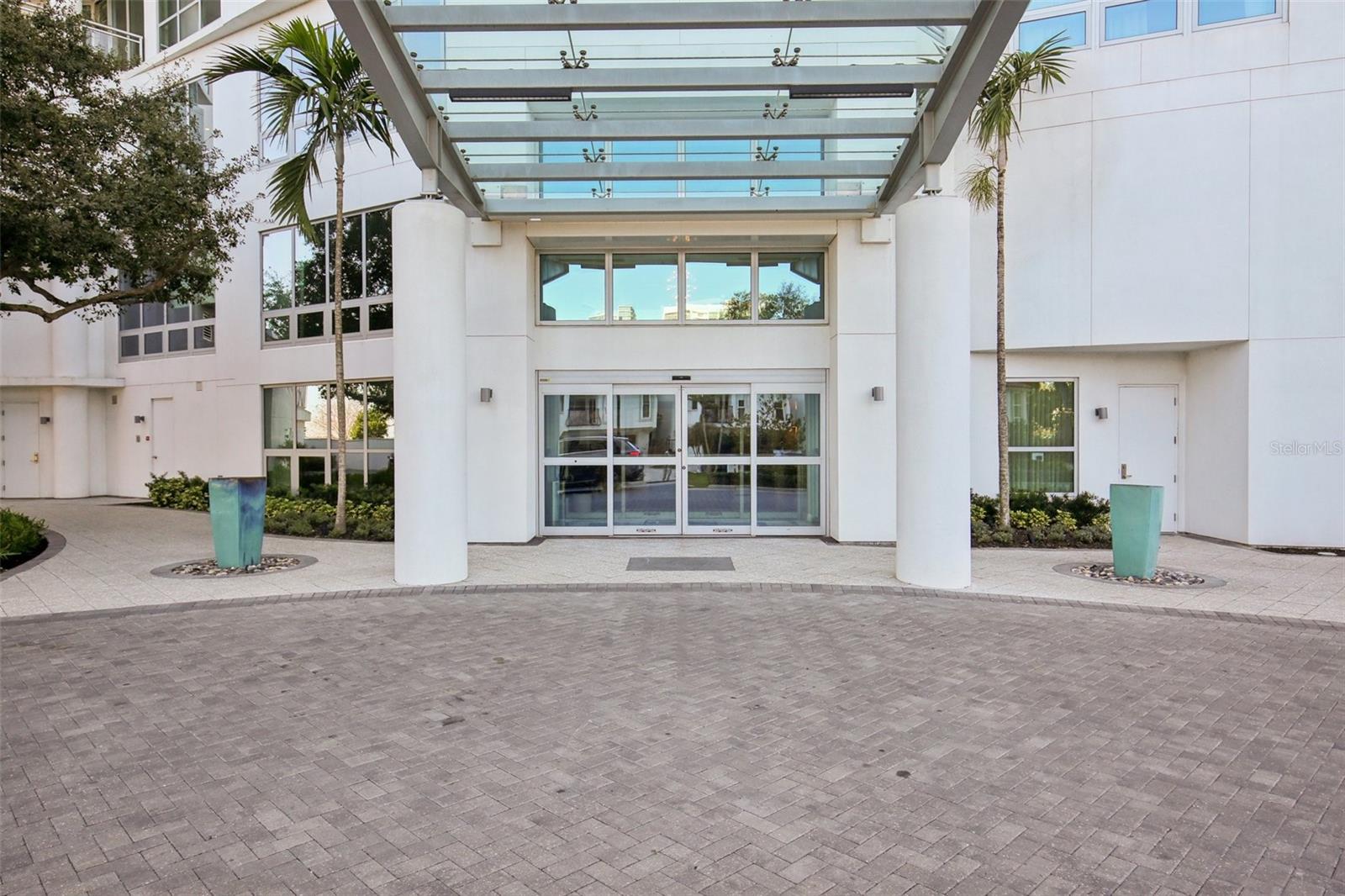 3401 BAYSHORE BLVD #1704