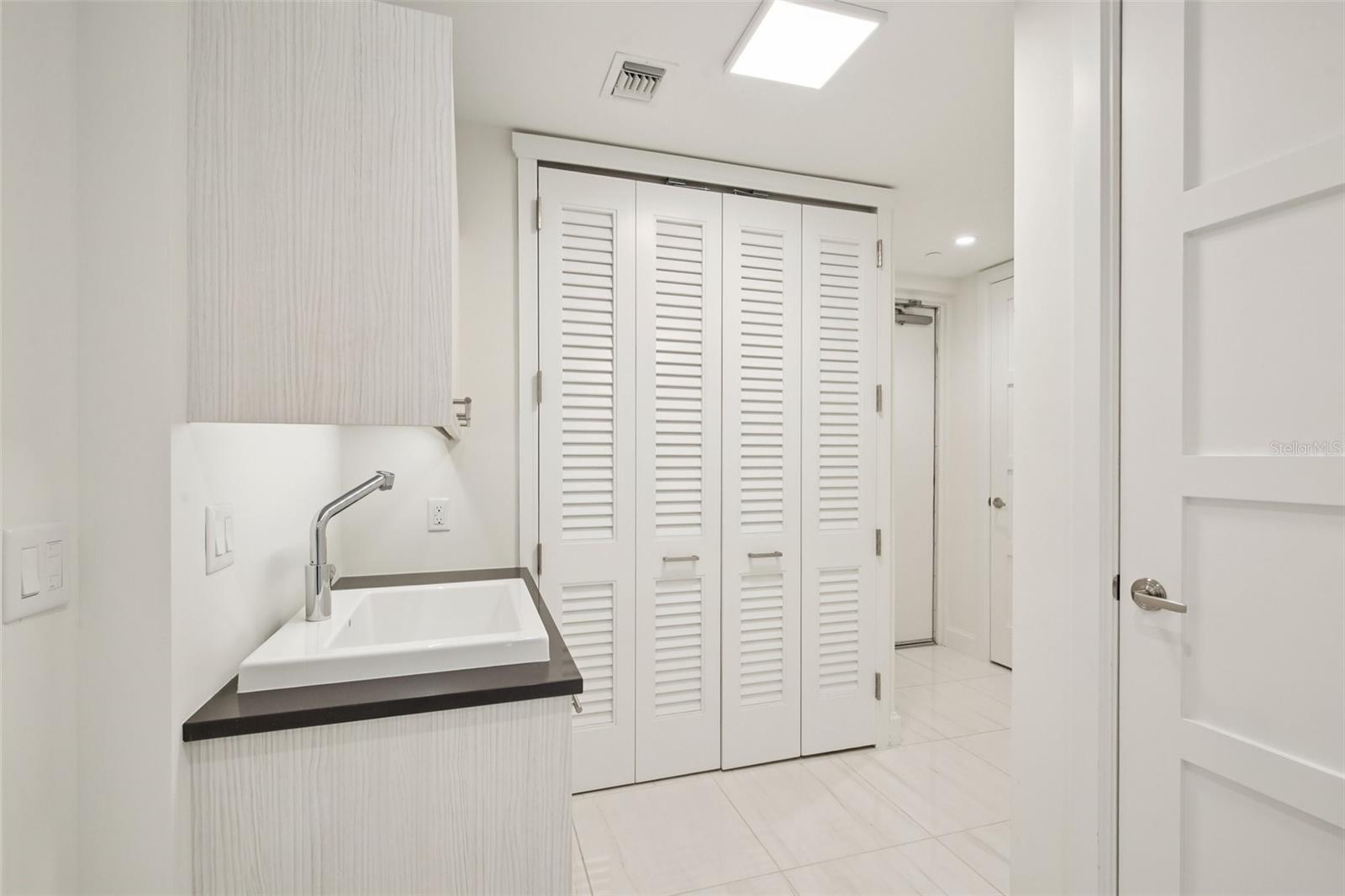 3401 BAYSHORE BLVD #1704