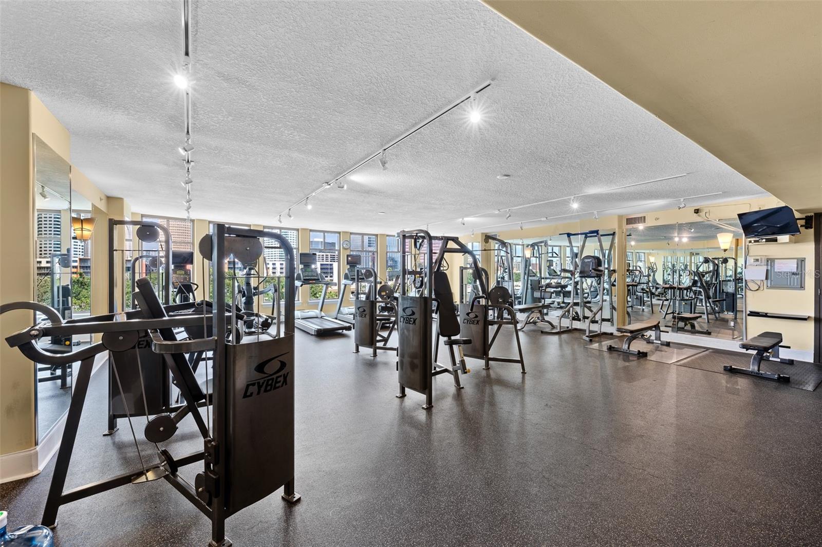 275 BAYSHORE BLVD #1707