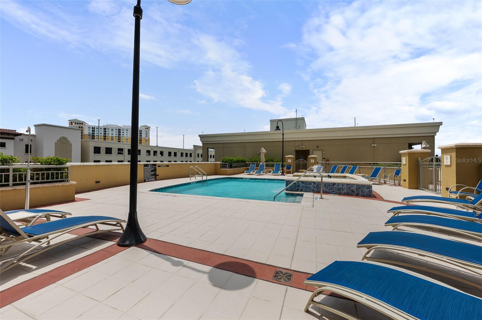 275 BAYSHORE BLVD #1707