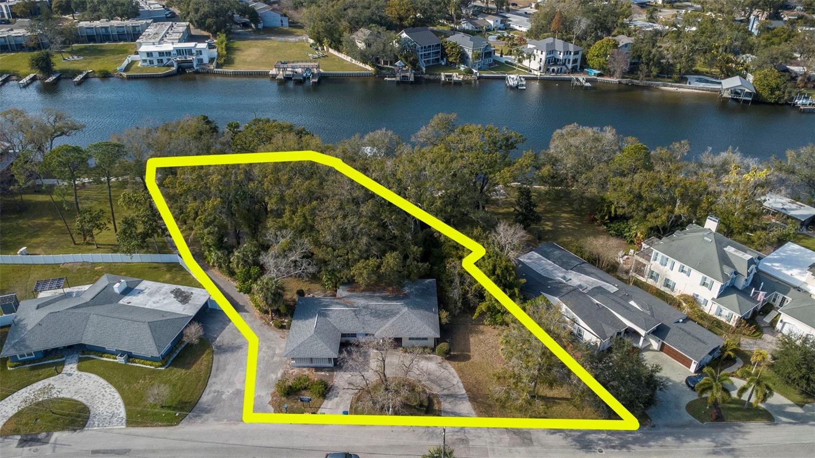 3306 N PERRY AVE