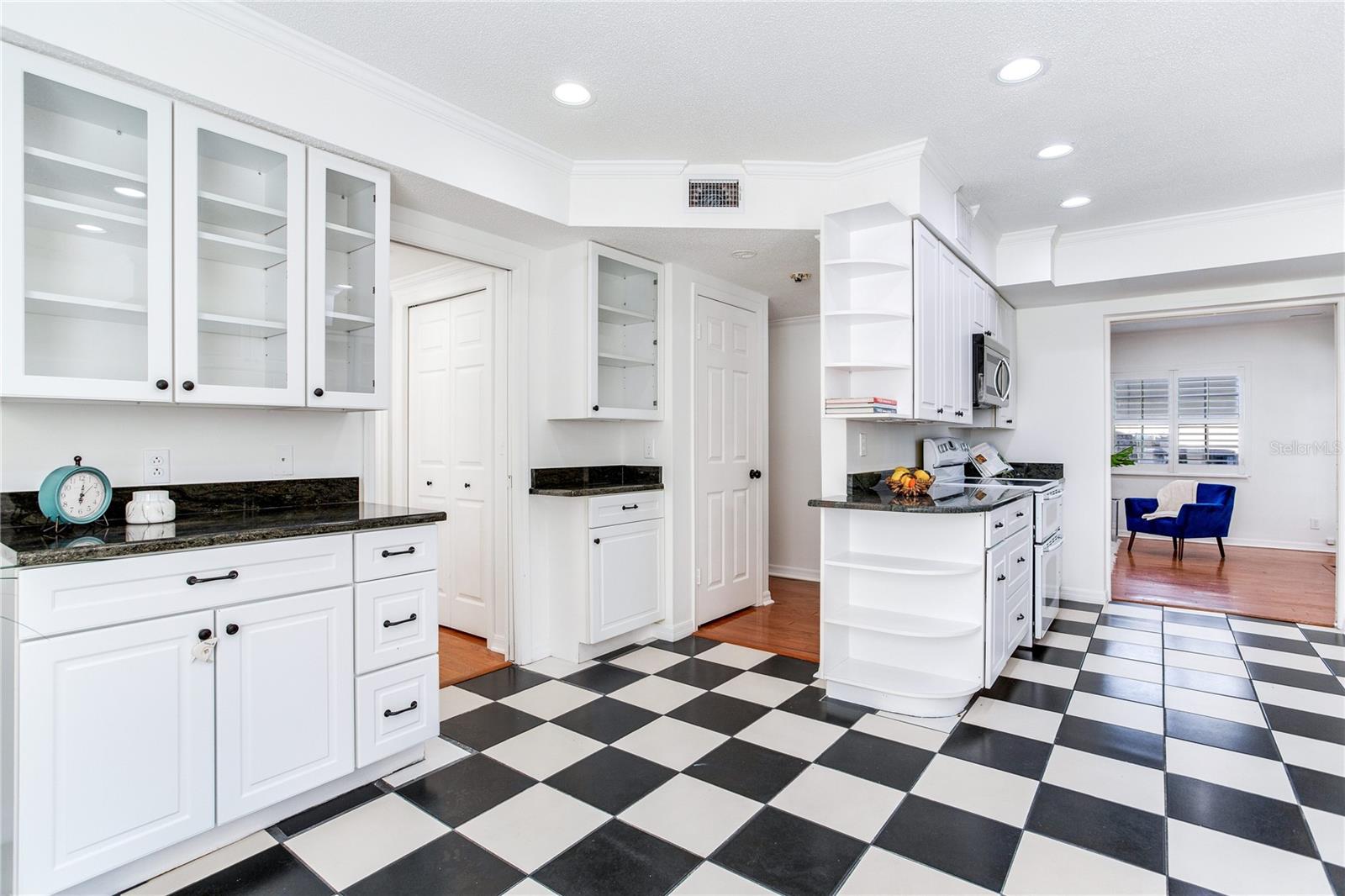 3603 W MORRISON AVE