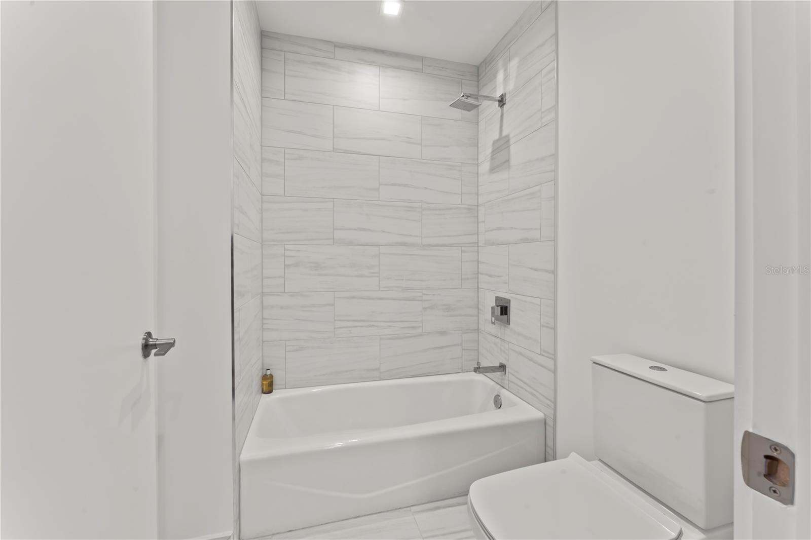 5120 MARINA WAY #14002