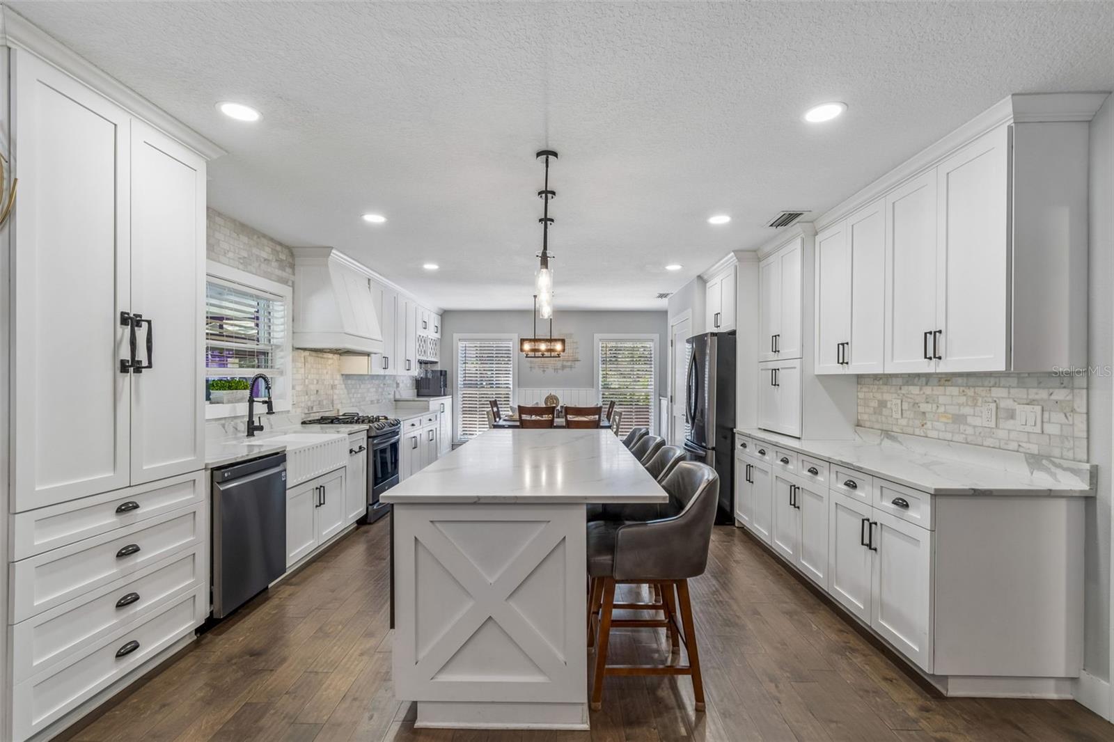 4528 W WOODMERE RD
