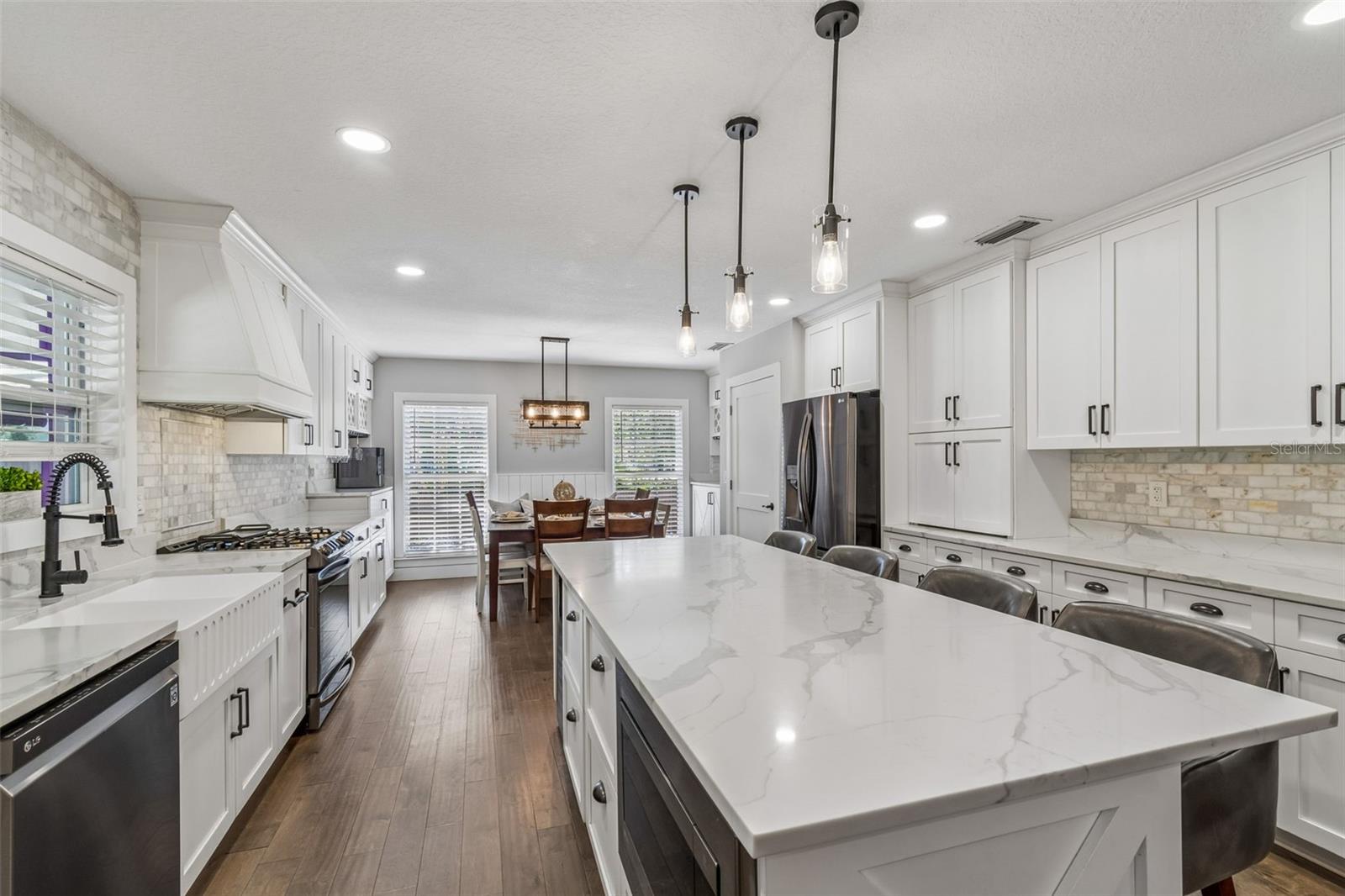 4528 W WOODMERE RD