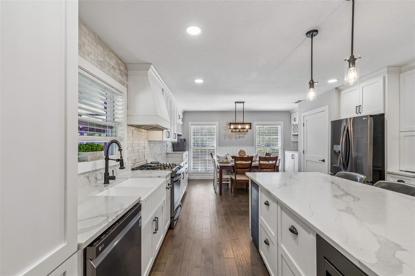 4528 W WOODMERE RD