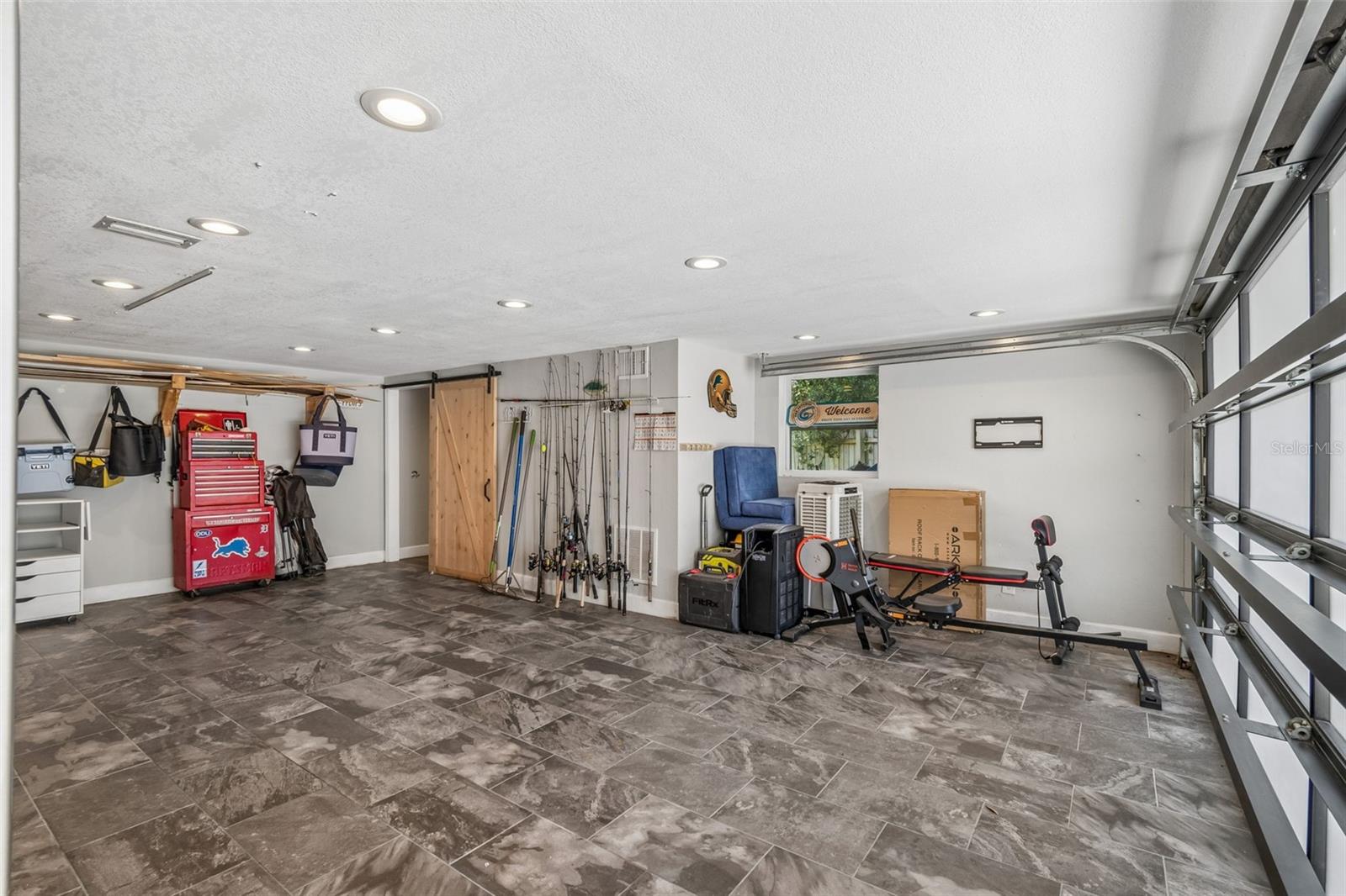 4528 W WOODMERE RD