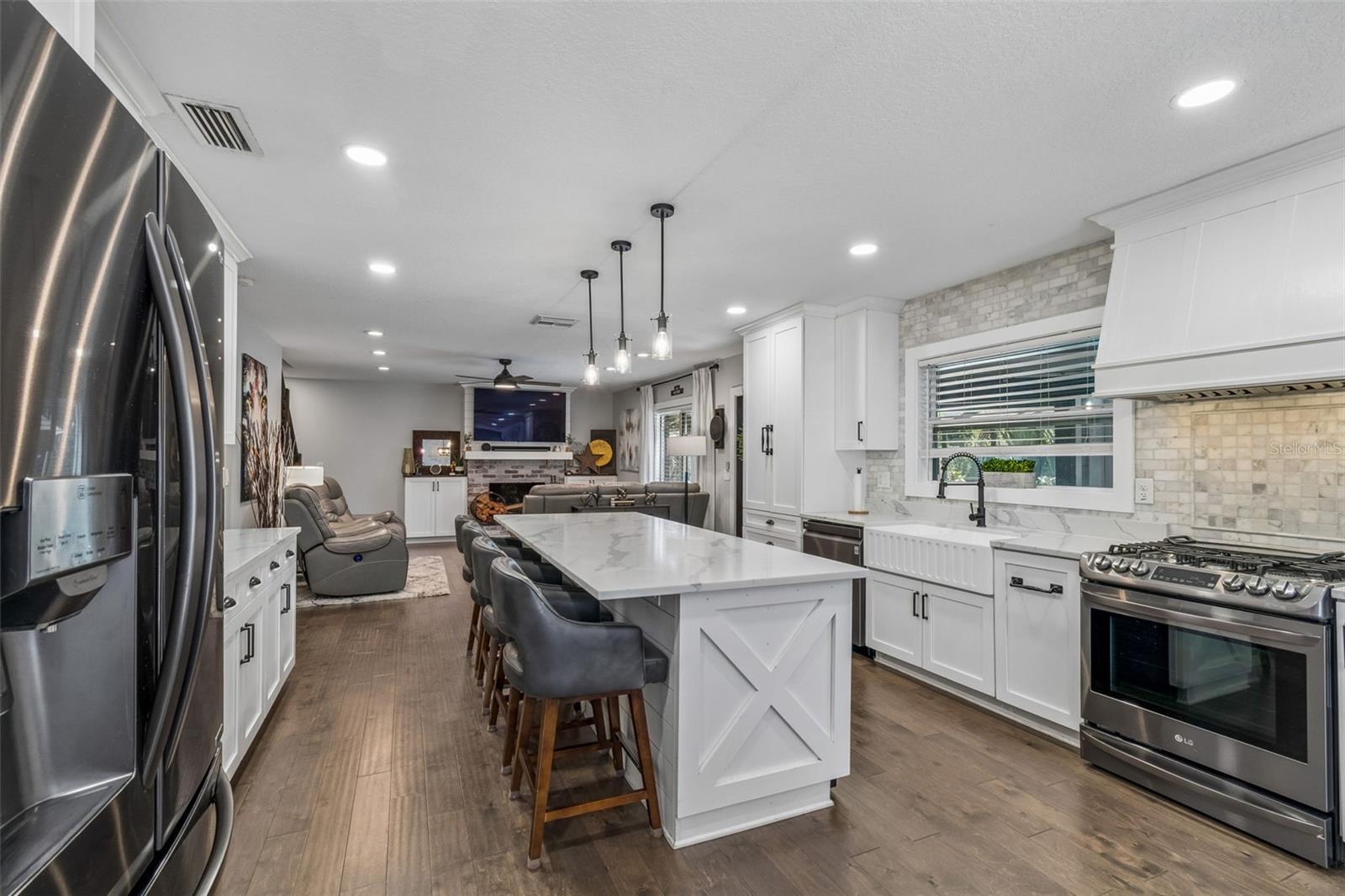 4528 W WOODMERE RD