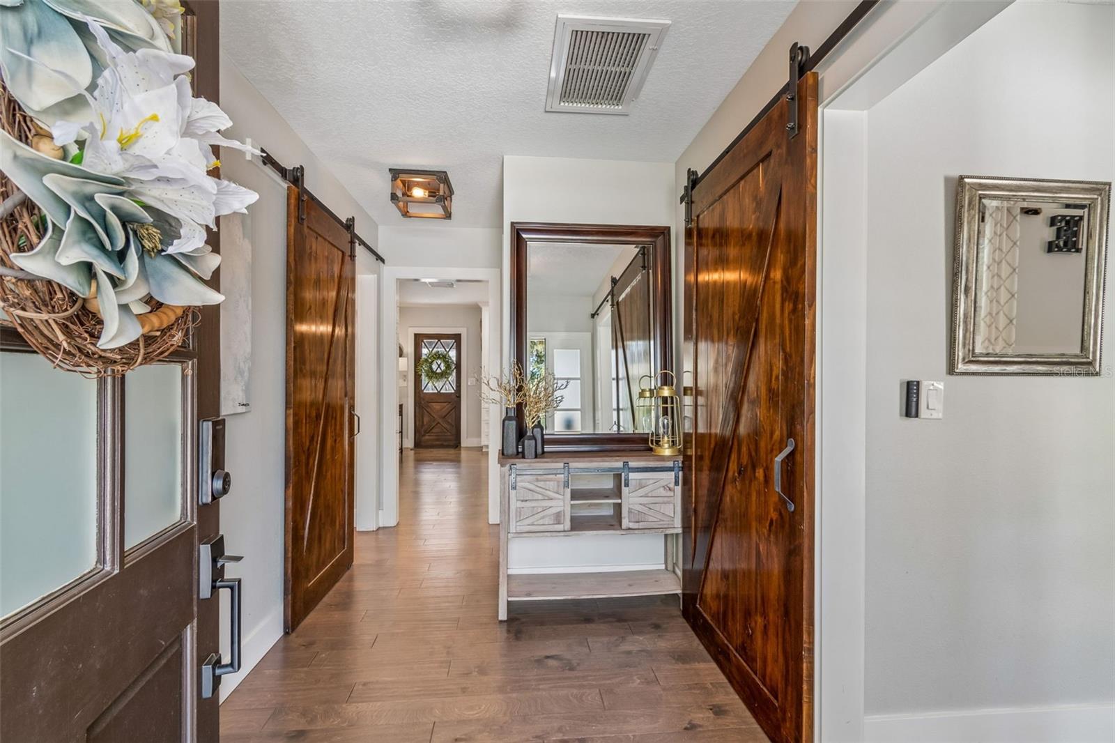 4528 W WOODMERE RD