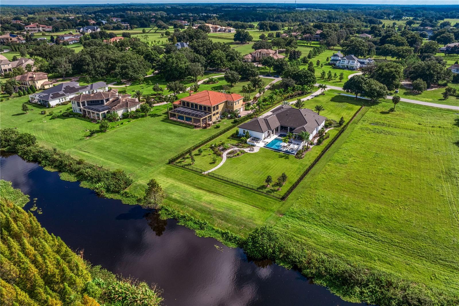 10521 BROADLAND PASS