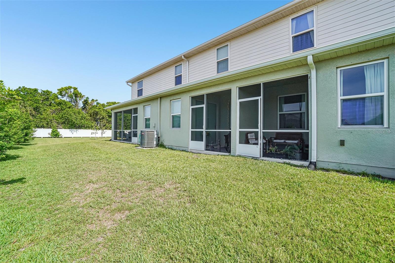 5282 NEIL DR