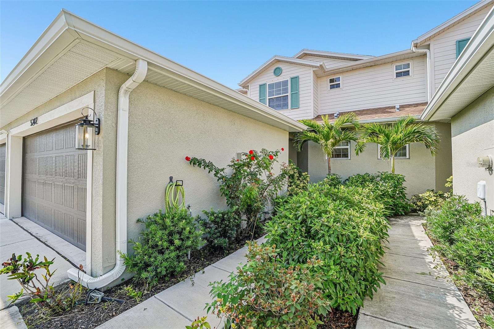 5282 NEIL DR
