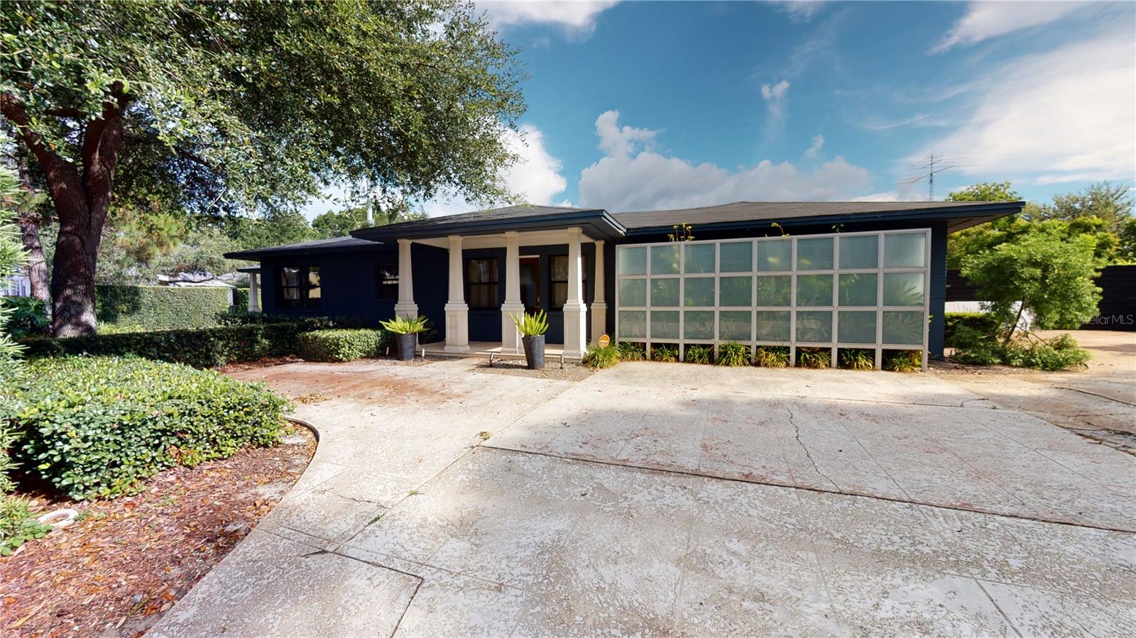 218 S MATANZAS AVE