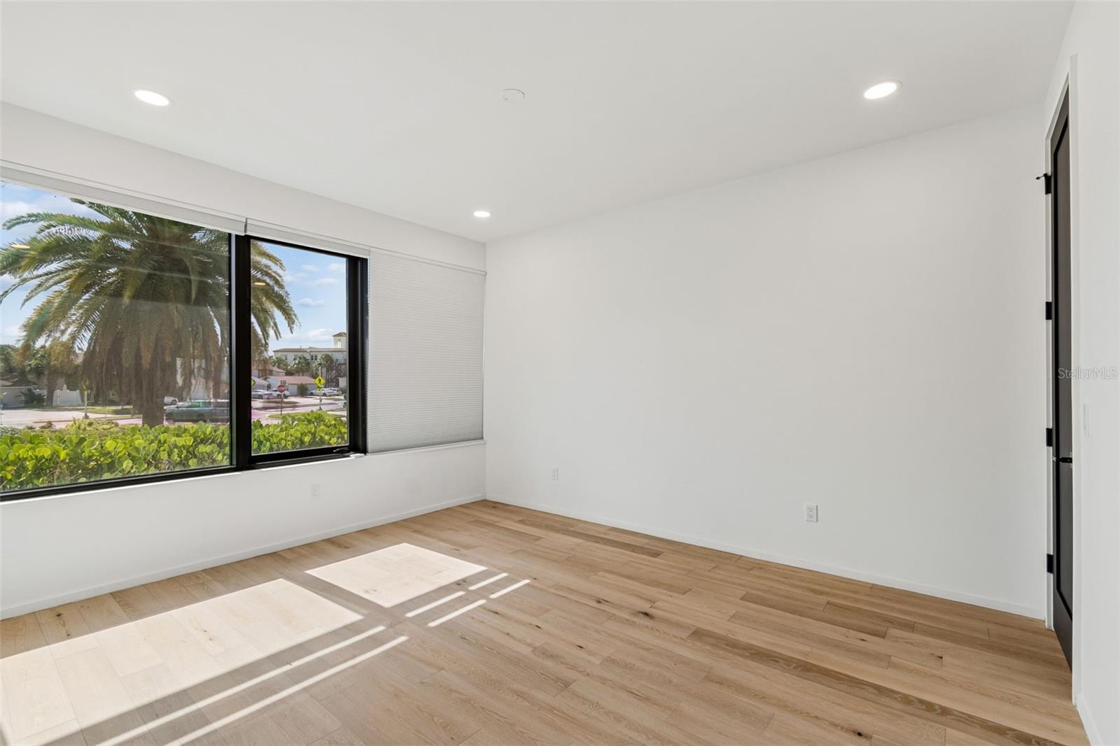 94 W DAVIS BLVD.