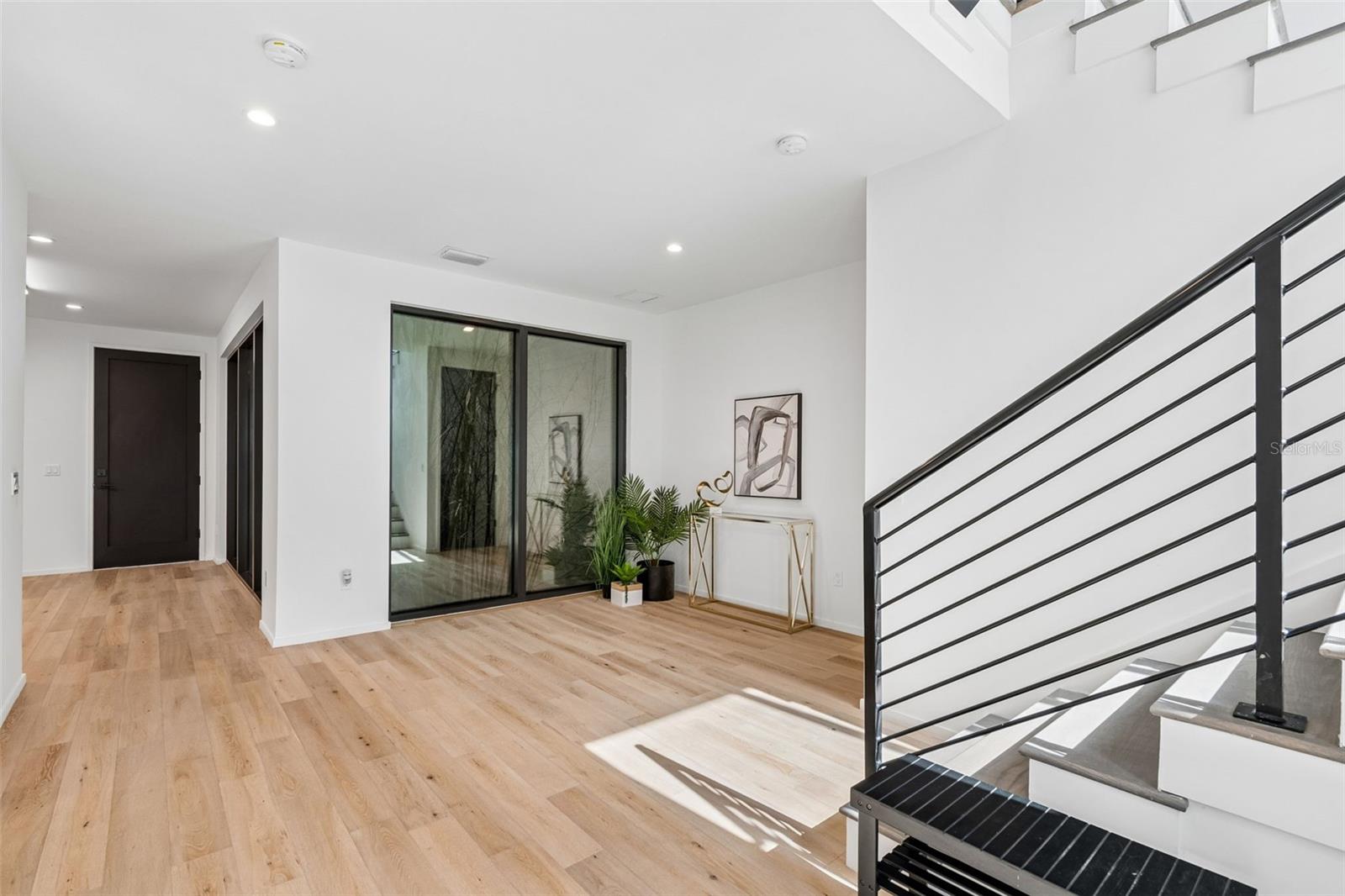 94 W DAVIS BLVD.