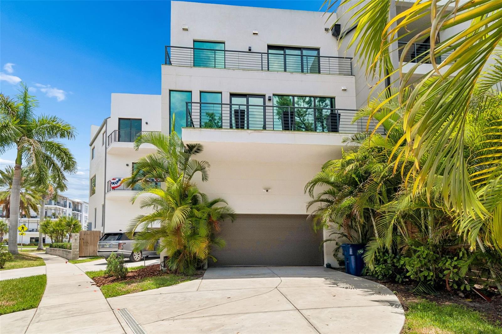 94 W DAVIS BLVD.