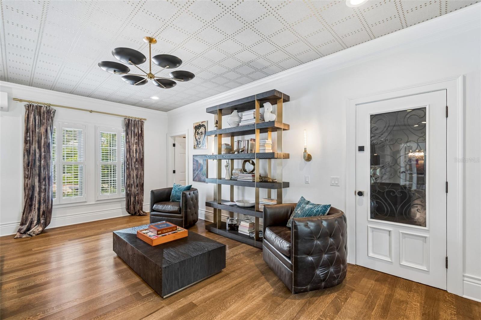 3313 W MULLEN AVE