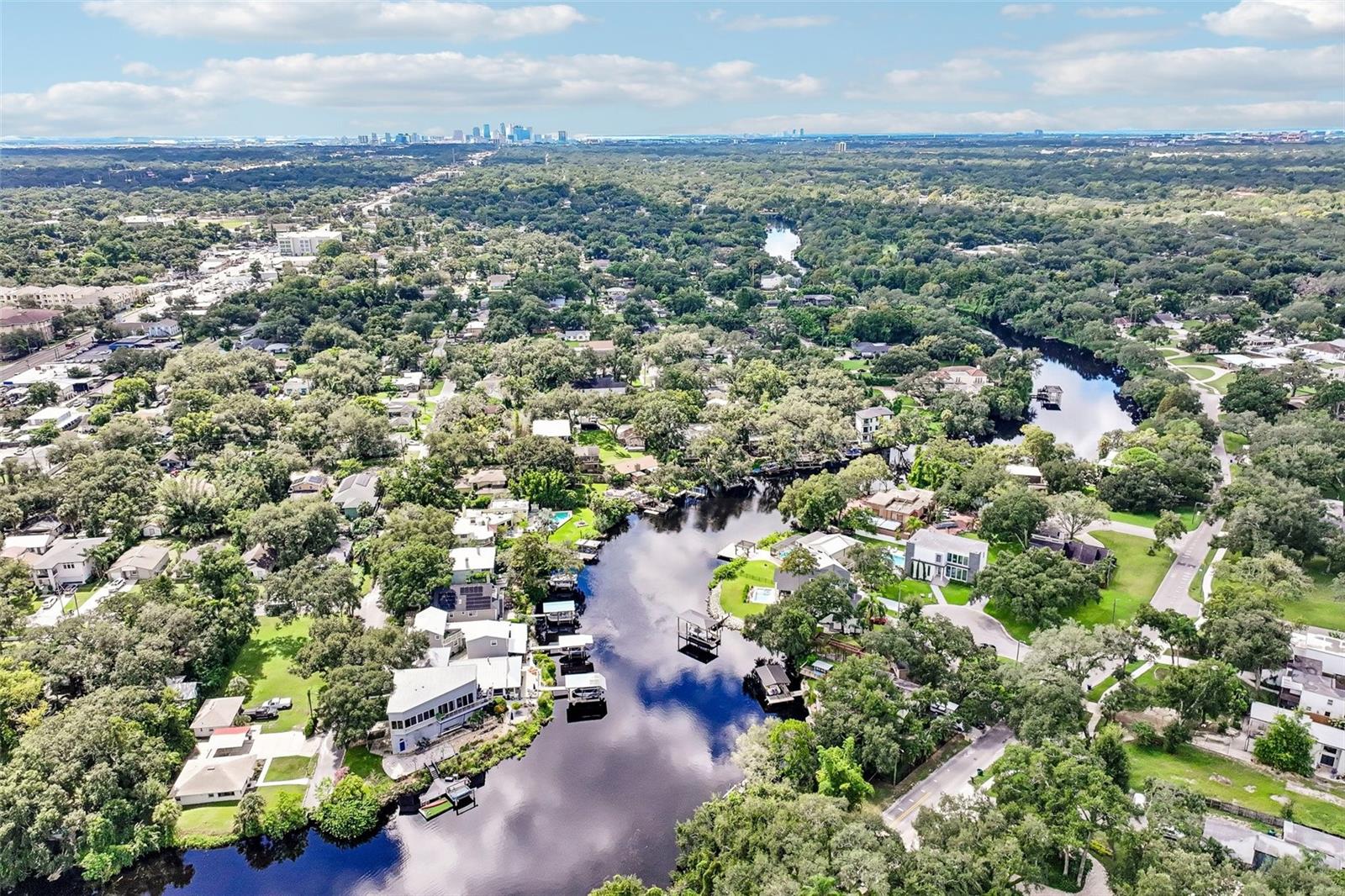 8101 N RIVER SHORE DR