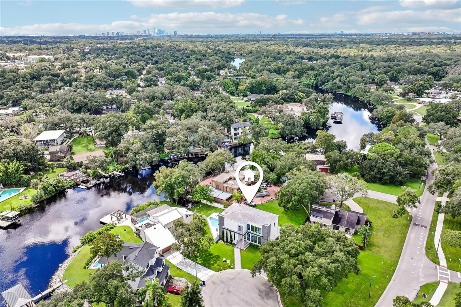 8101 N RIVER SHORE DR