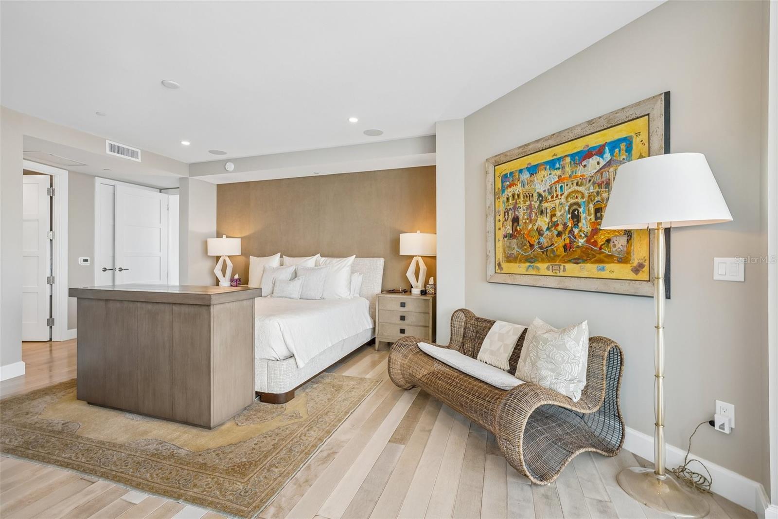3401 BAYSHORE BLVD #1204