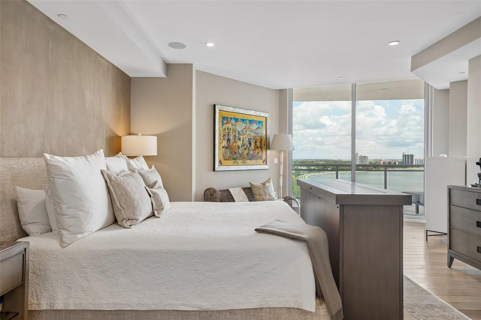 3401 BAYSHORE BLVD #1204