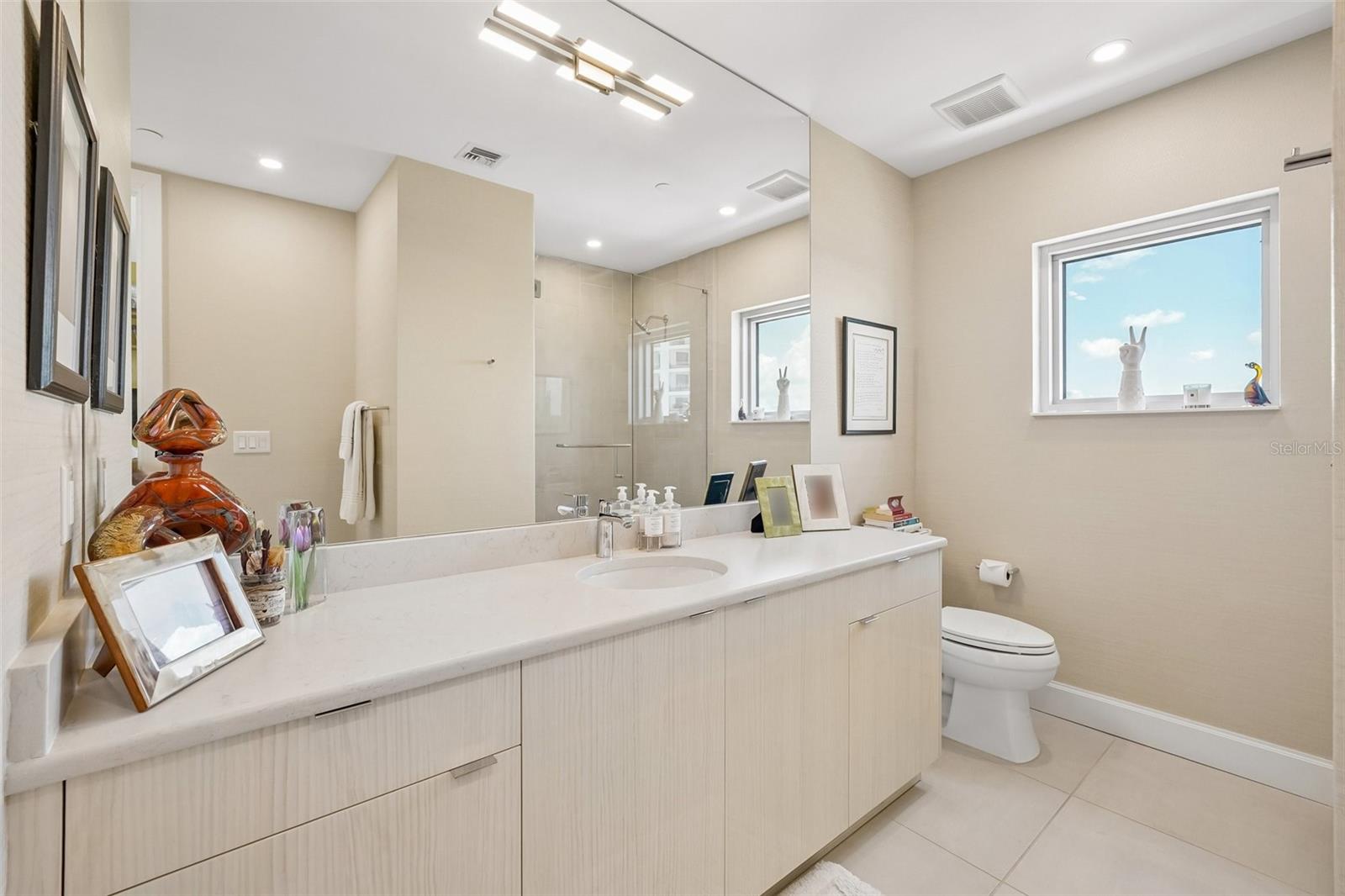 3401 BAYSHORE BLVD #1204