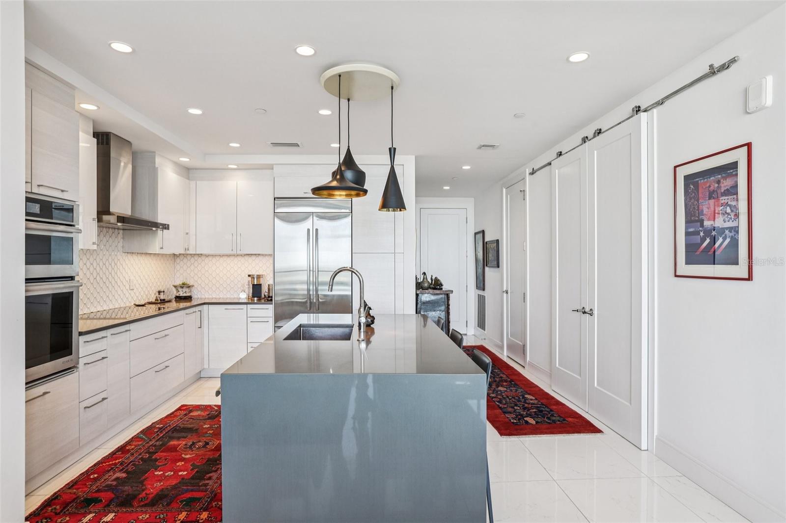 100 1ST AVE N #3806