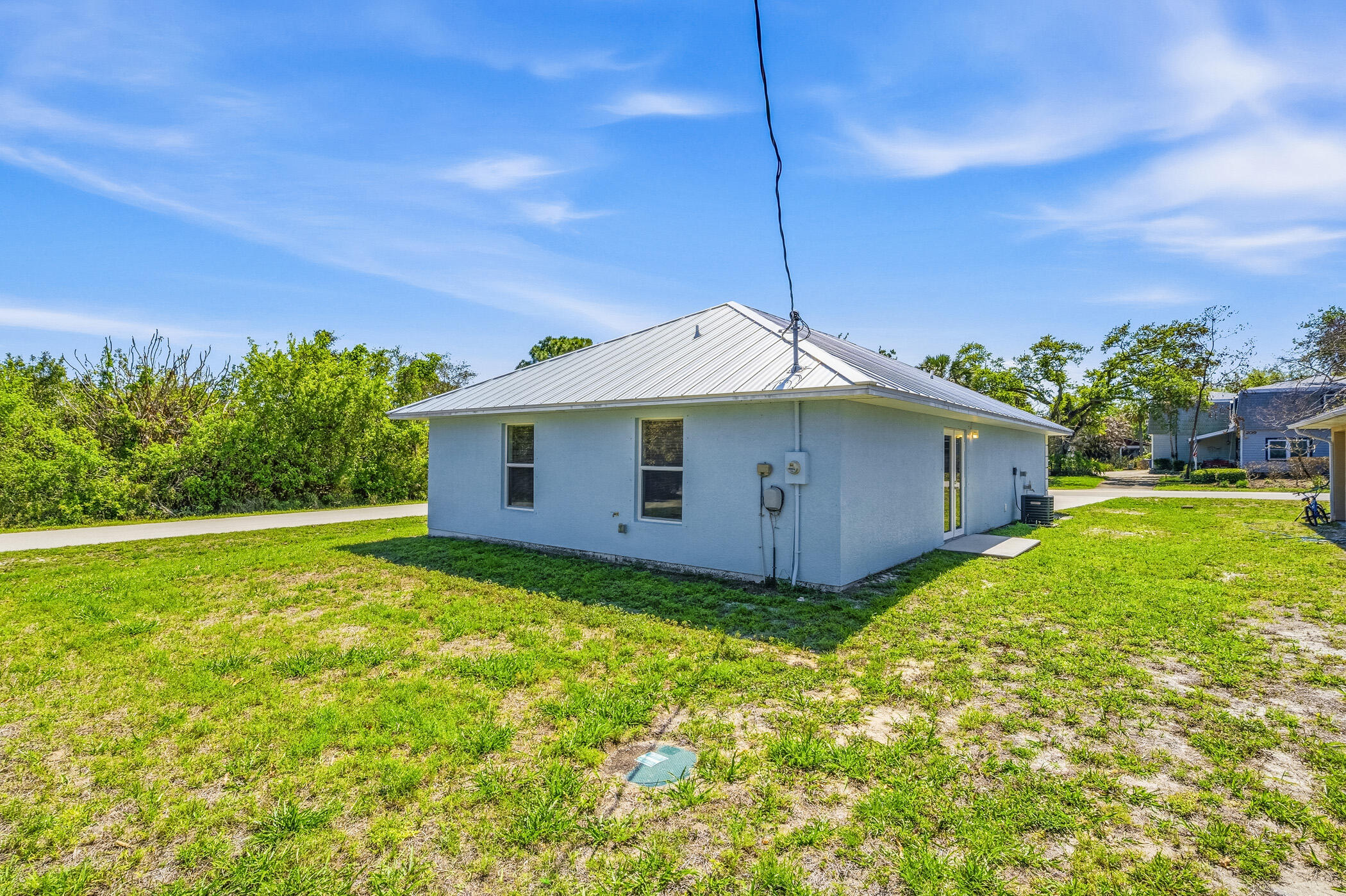204 SW 14th St Street SW 1