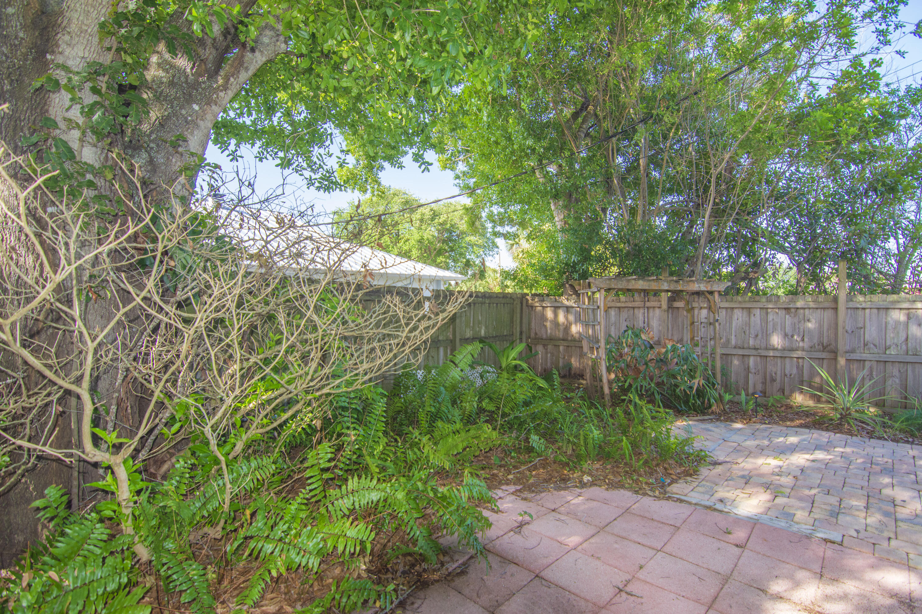 1545 Highland Avenue