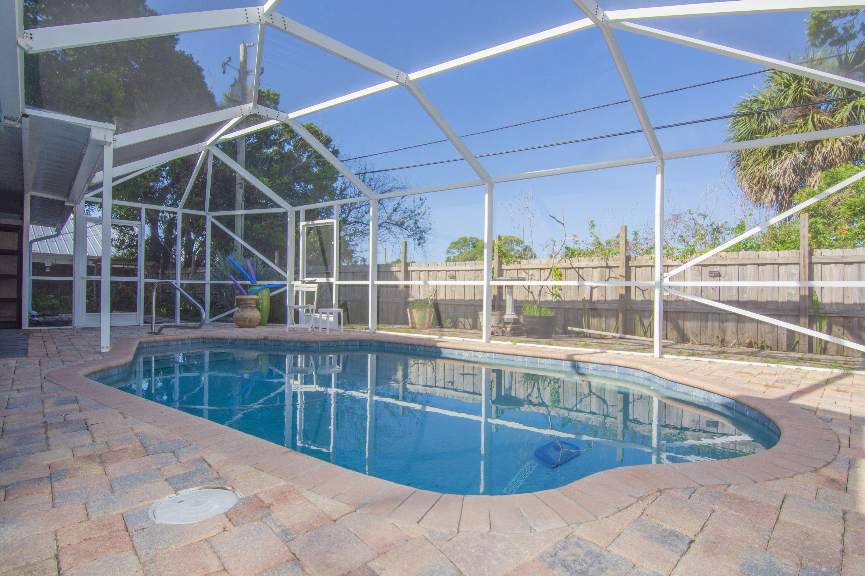 1545 Highland Avenue