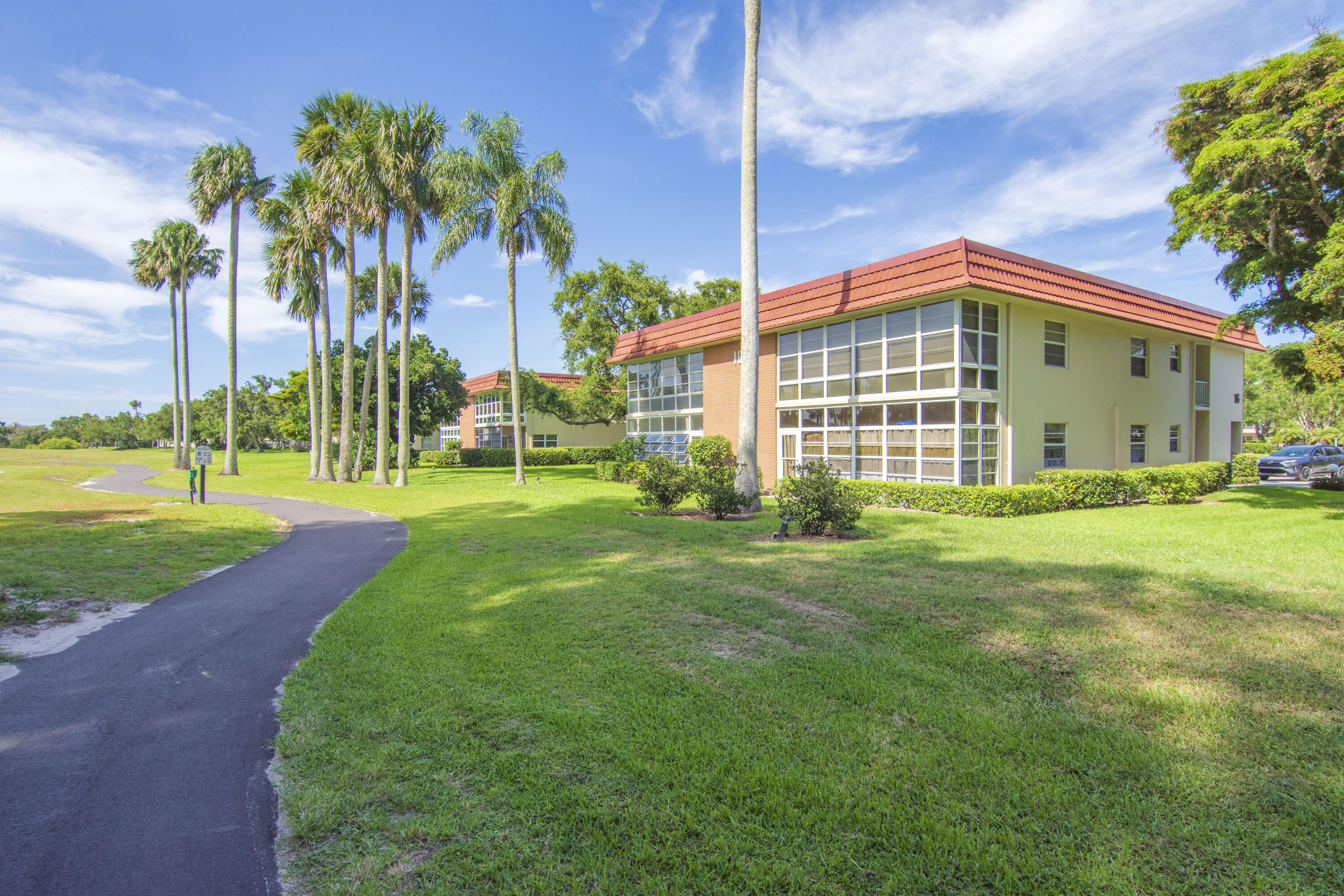 16 Vista Palm Lane 106