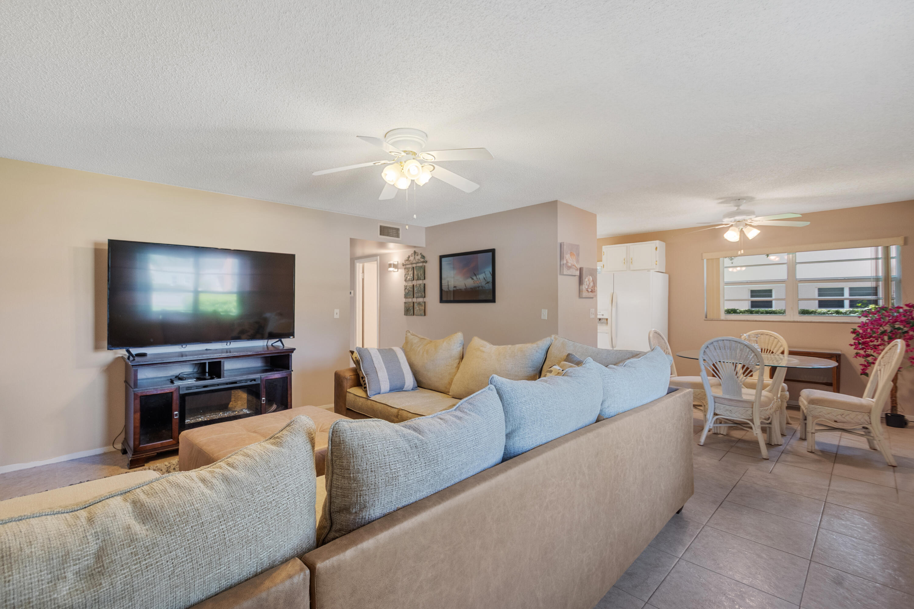 16 Vista Palm Lane 106
