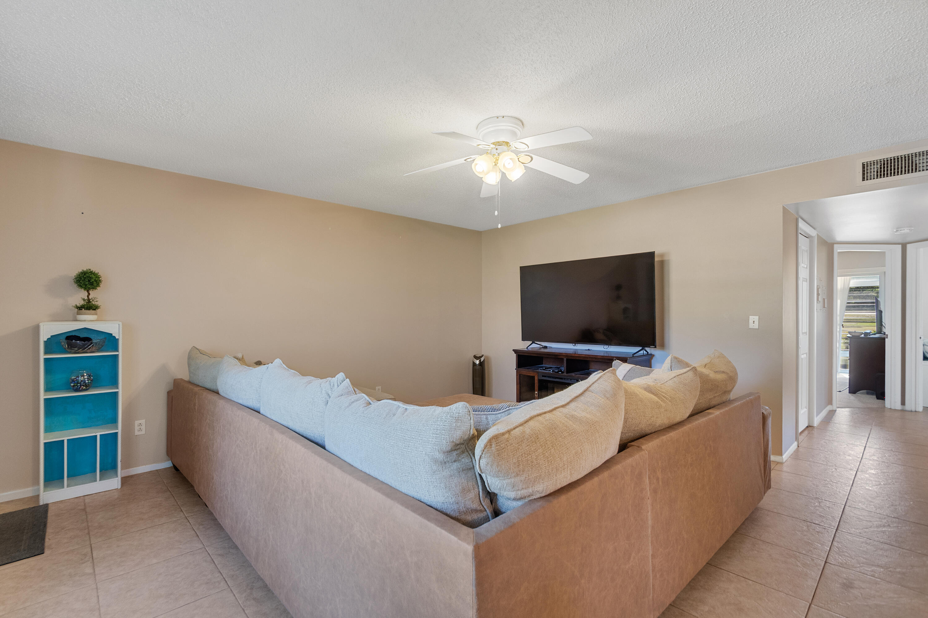 16 Vista Palm Lane 106