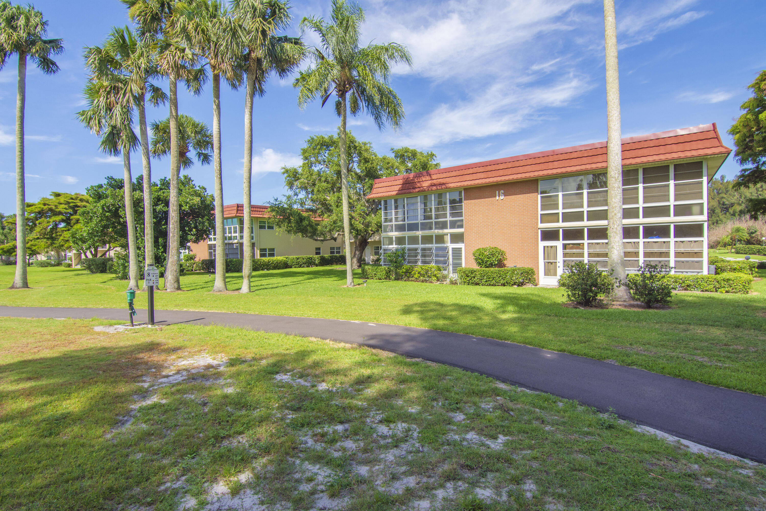 16 Vista Palm Lane 106