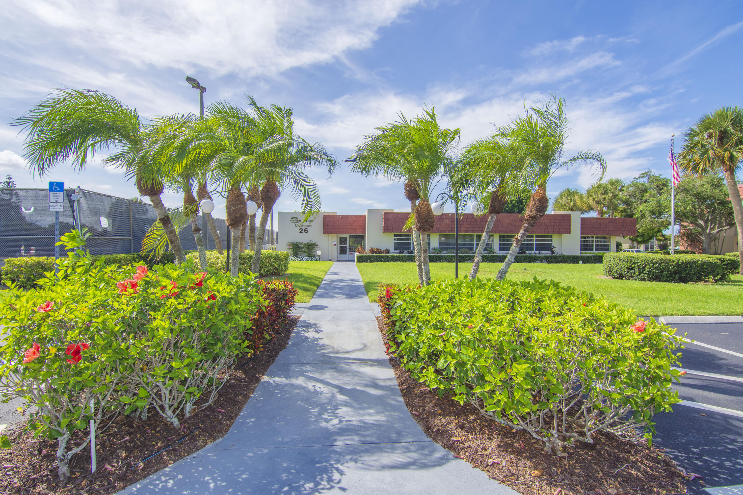 16 Vista Palm Lane 106