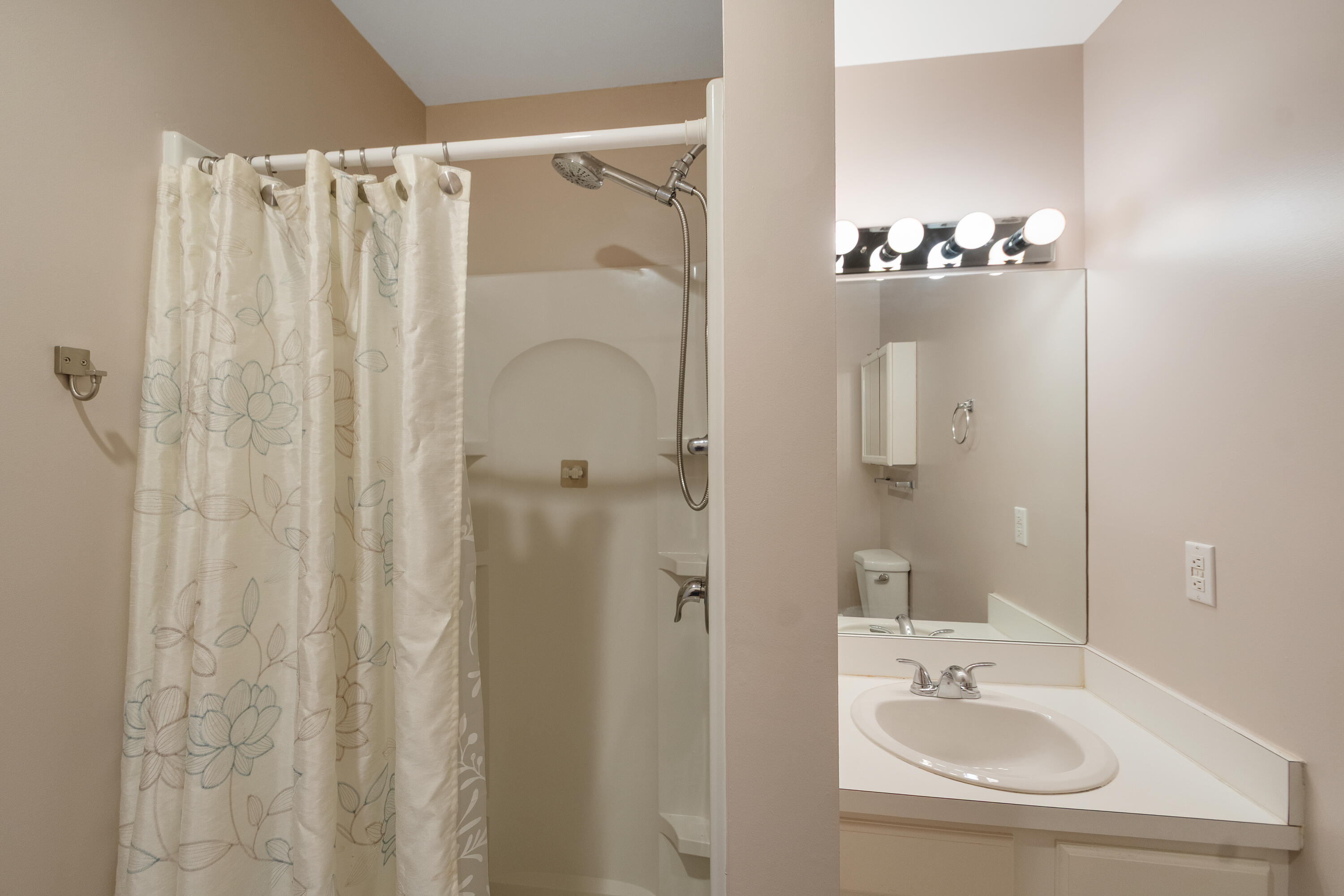 16 Vista Palm Lane 106