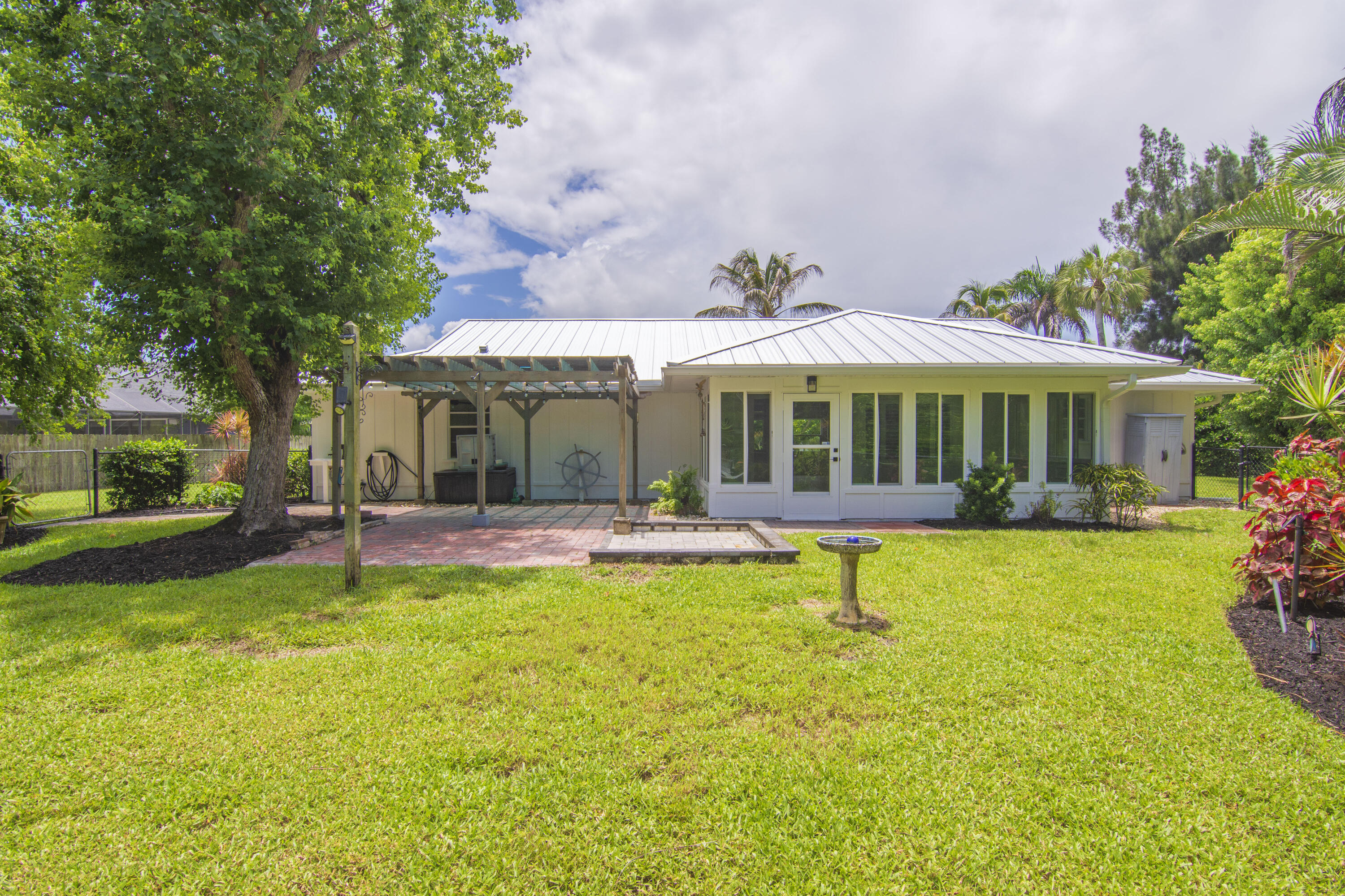 320 W FOREST Trail