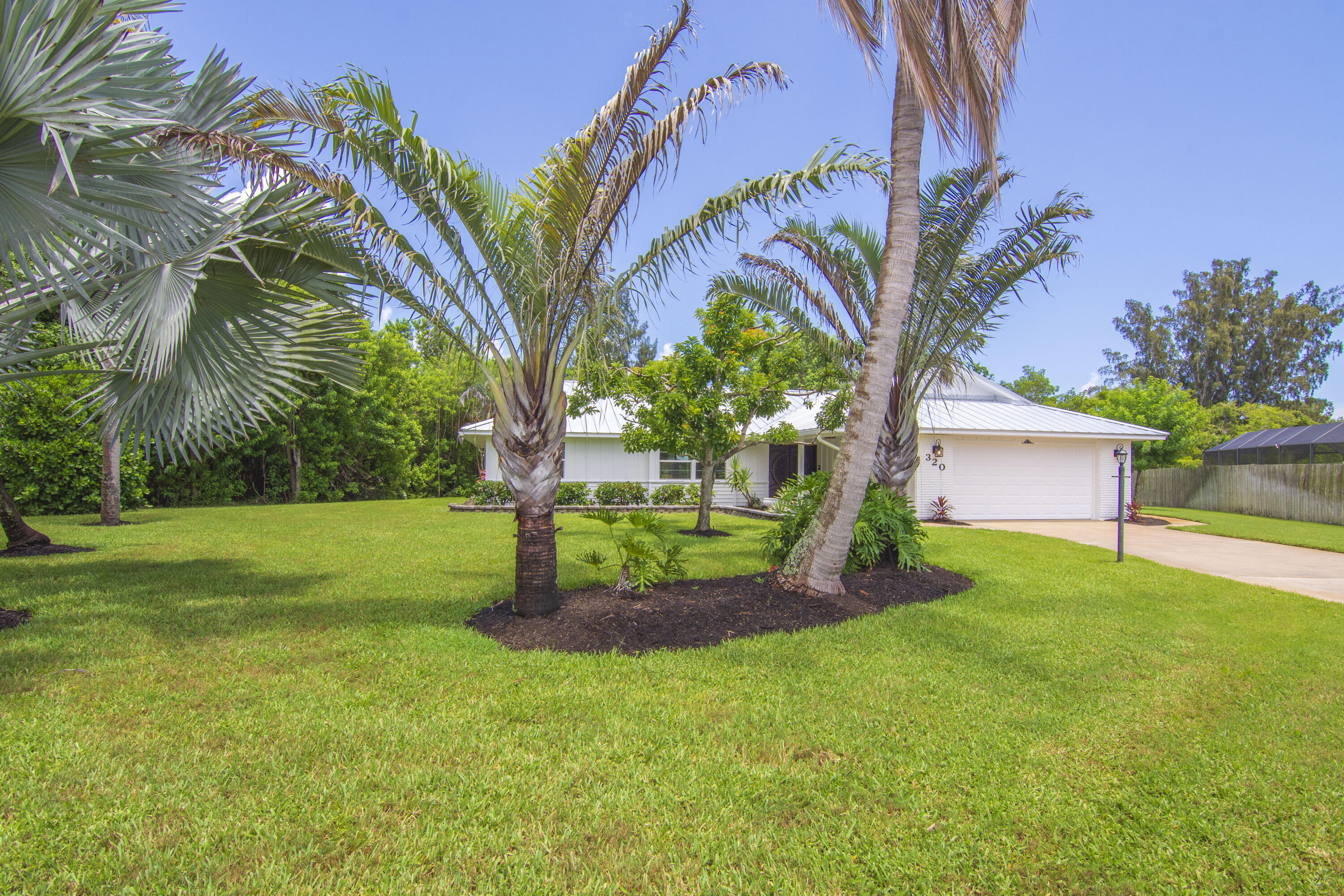 320 W FOREST Trail