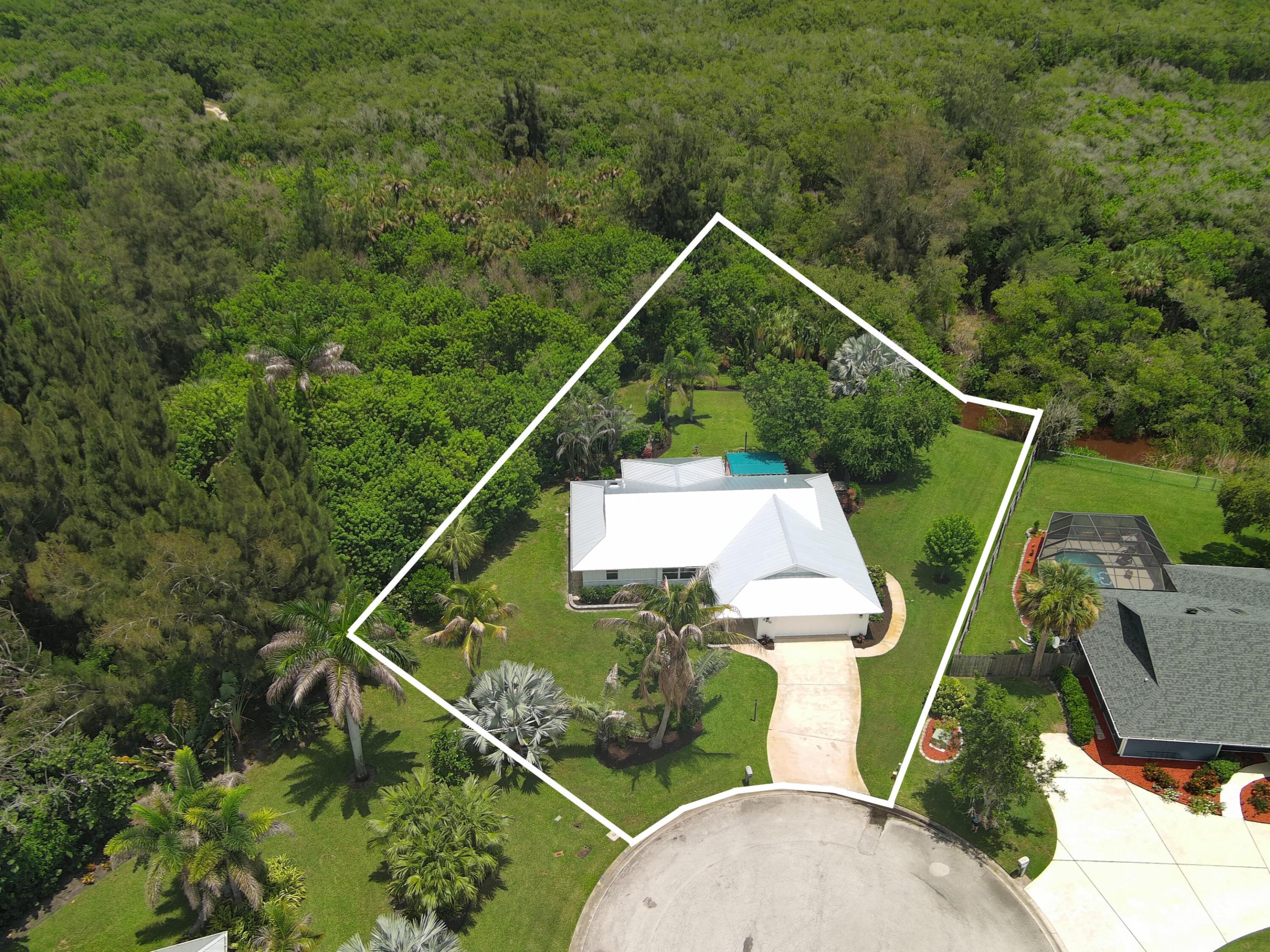 320 W FOREST Trail